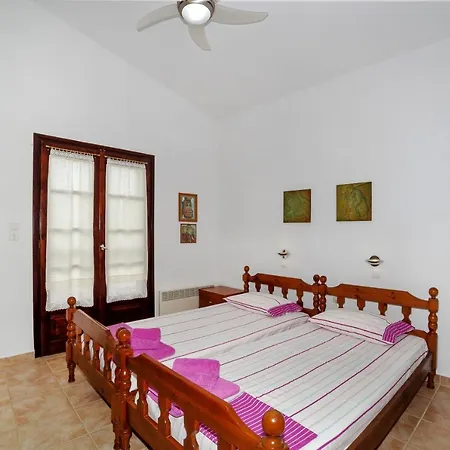 Holiday home House Fany - Traditional House Just In Front Of The Sea *