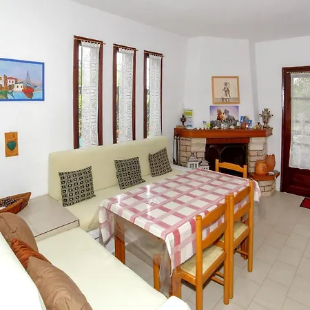 House Fany - Traditional House Just In Front Of The Sea Holiday home *