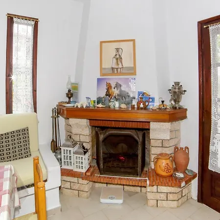 House Fany - Traditional House Just In Front Of The Sea Holiday home *